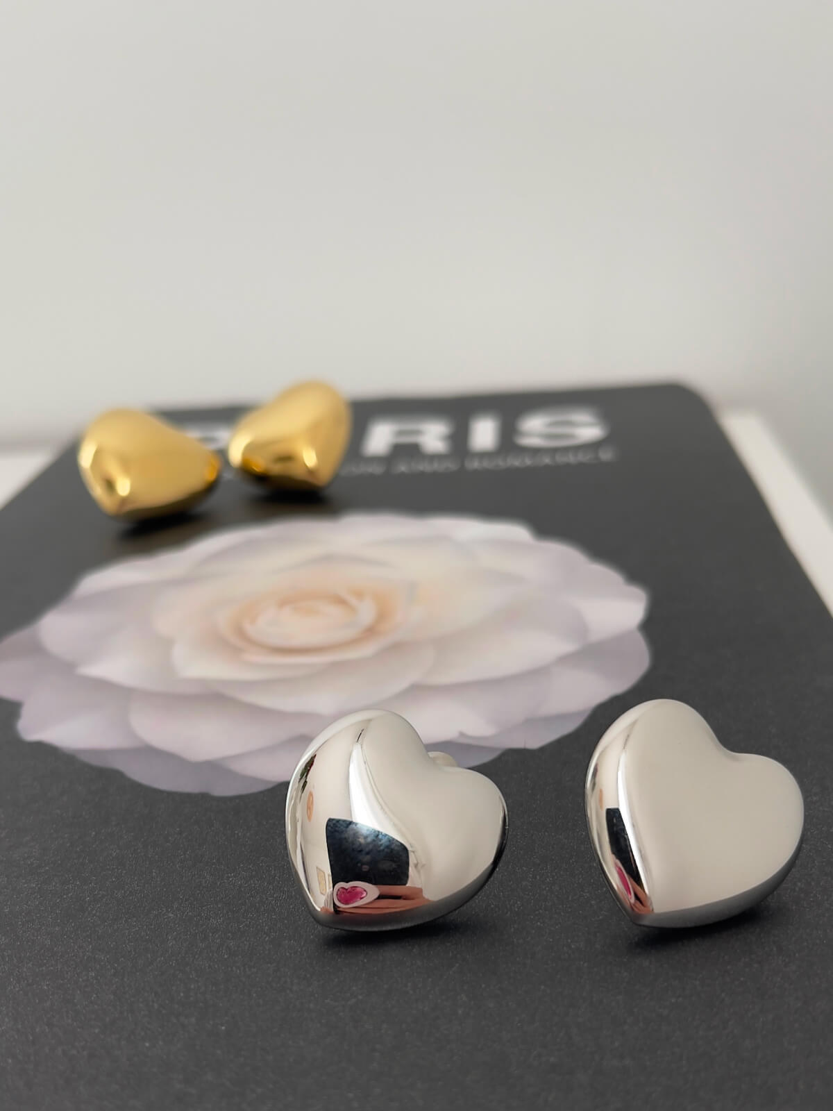 Aretes Medio Corazón - Imagen 2